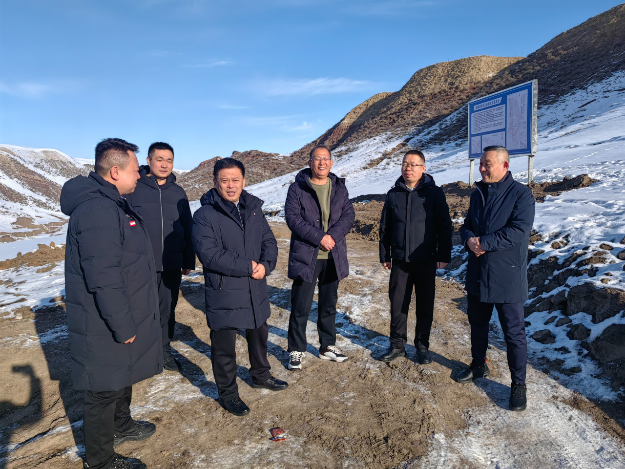 李曉東到新疆調(diào)研督導煤礦建設(shè)推進工作，并慰問駐疆干部職工2